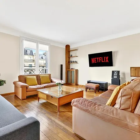 Apartment Quartier Arc De Triomphe 2 Bedroom With Netflix Paris
