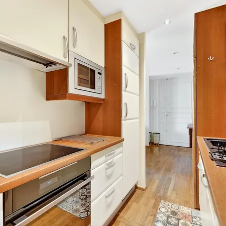 Apartment Quartier Arc De Triomphe 2 Bedroom With Netflix
