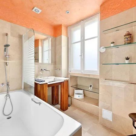 Quartier Arc De Triomphe 2 Bedroom With Netflix Appartamento