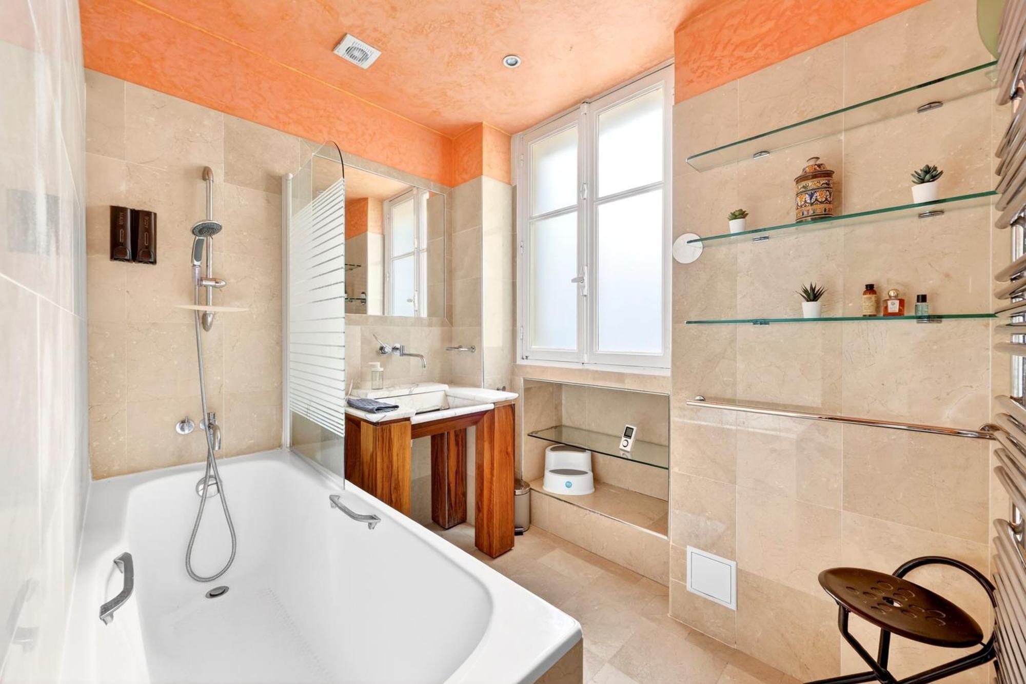 Quartier Arc De Triomphe 2 Bedroom With Netflix Apartment